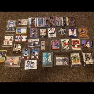 200 Random Baseball Cards